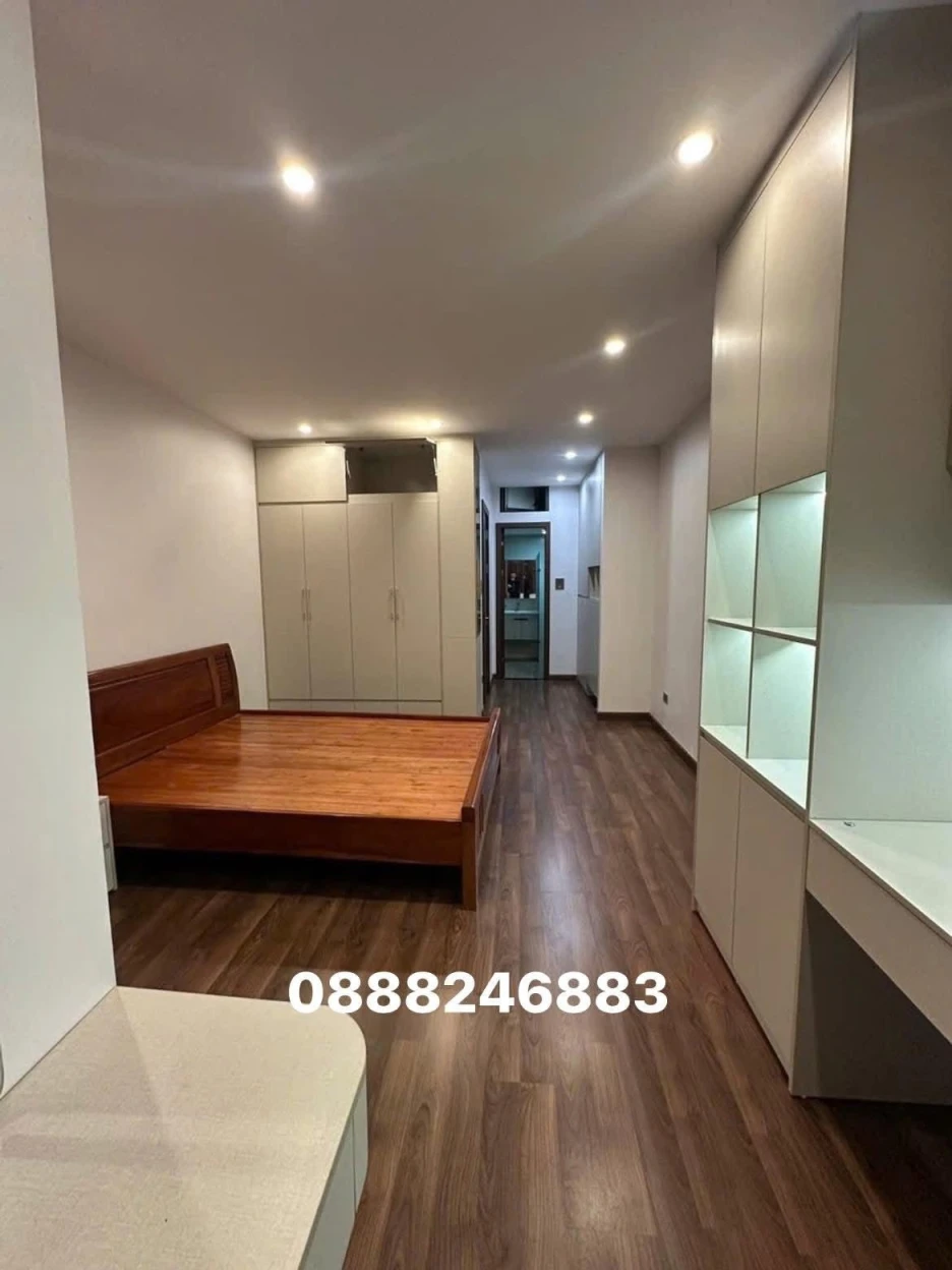 BÁN NHÀ ĐẸP LẠC LONG QUÂN