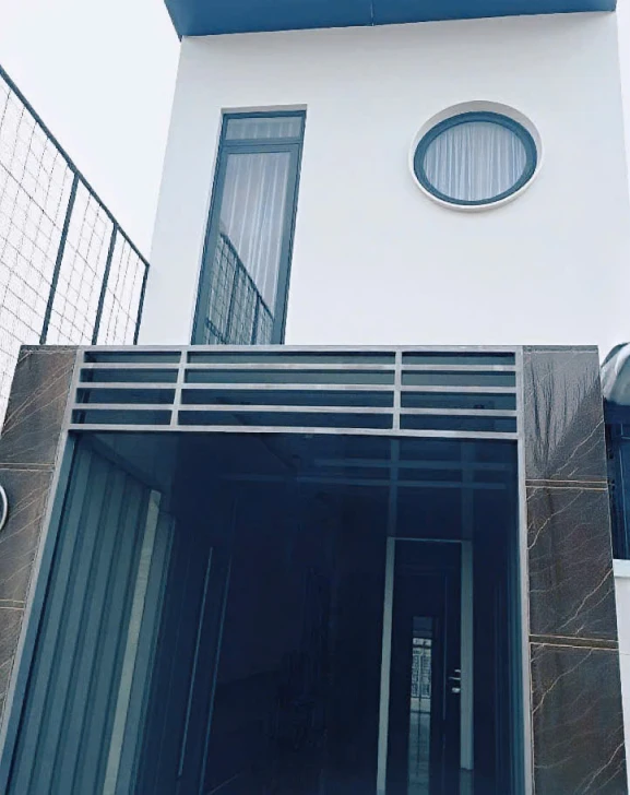 Nhà phố đối diện Vạn Phúc City - 62m2 – Chỉ Nhỉnh 5 tỷ - Khu vực có nhiều chung cư, Tiện ích đầy đủ