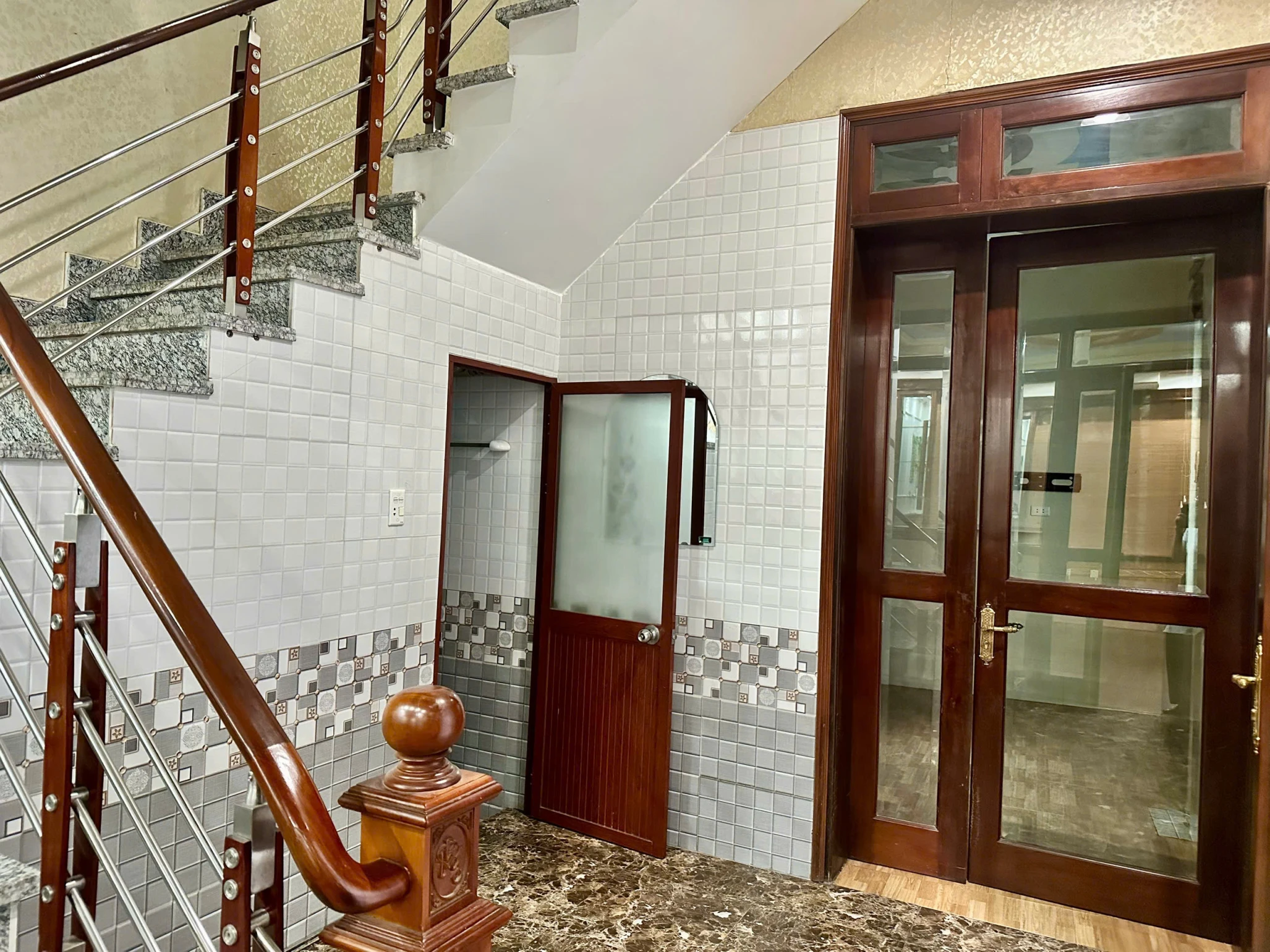 Bán nhà riêng tại 18/133 Chùa Hàng, 4,35 tỷ, 50m2, 3PN, 2WC, hướng Tây
