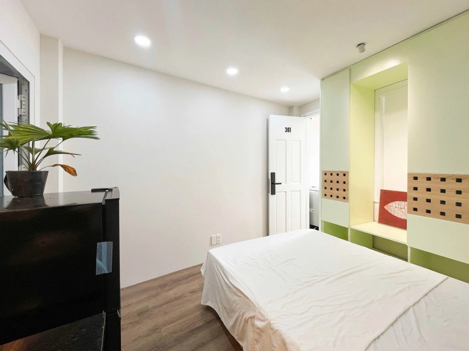 HUỲNH VĂN BÁNH – 4x10M – 5 TẦNG – 7 PHÒNG – 8.2 TỶ
