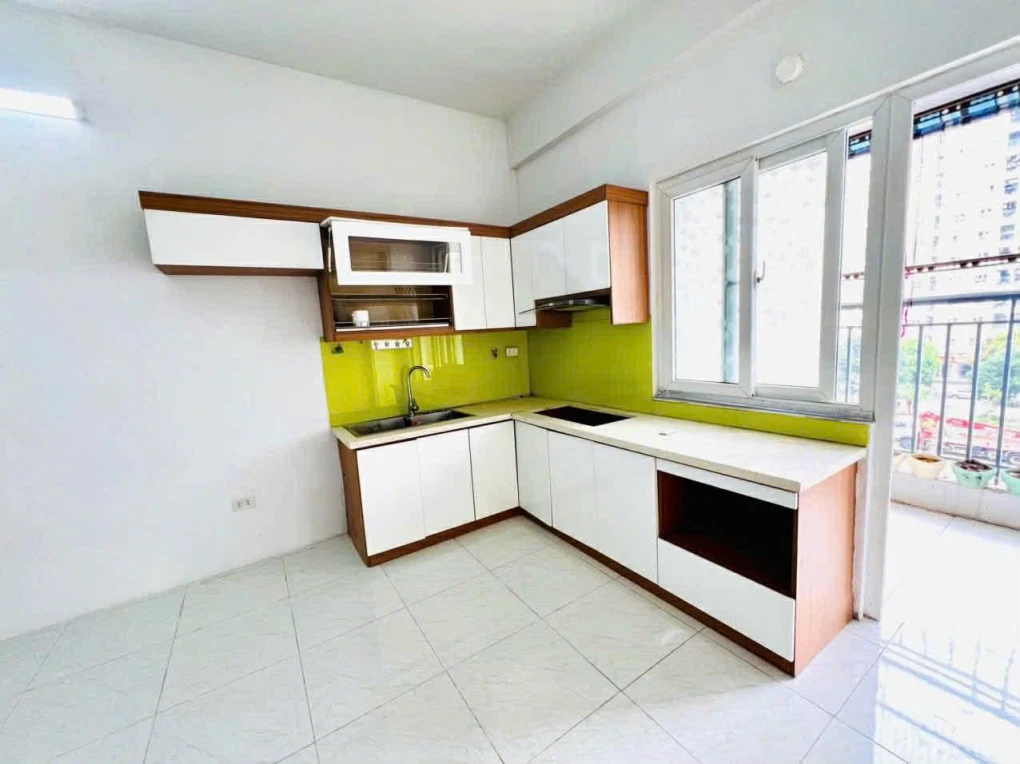 Chủ nhà cần tiền bán gấp căn hộ 2 ngủ 2wc chung cư Thanh Hà