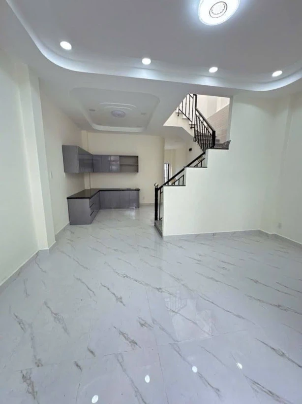 Bán nhà Nguyễn Thượng Hiền, giáp Bình Thạnh, 86M², ngang 5.3m nở hậu, 6.8 tỷ TL