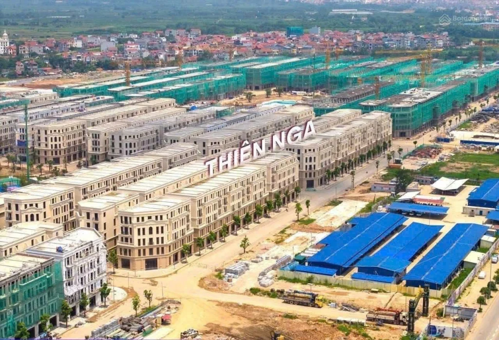 Chính chủ cần bán lại căn Liền kề xẻ khe đường Thiên Nga gần hồ, Vinhomes Cổ Loa, đã nhận nhà