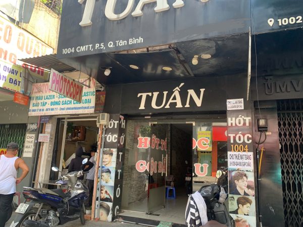 Quận Tân Bình ! Mặt Bằng CHO THUÊ NHÀ KINH DOANH ĐẸP LẮM, MT 1004 CMT8, F.5 , Tel : 0384244686 ( Chính chủ )