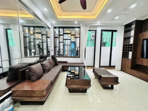 SIÊU PHẨM NHÀ PHỐ CẦU GIẤY – 41m², 6 TẦNG, GIÁ CHỈ 9.35 TỶ – CẠNH TRƯỜNG MẦM NON
