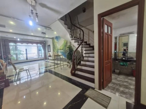 MẶT PHỐ, Ô TÔ, VỈ HÈ, KINH DOANH, DÂN XÂY, NỘI THẤT ĐỒ CỔ GIÁ TRỊ, SÀN GỖ, Ô CHỜ THANG MÁY