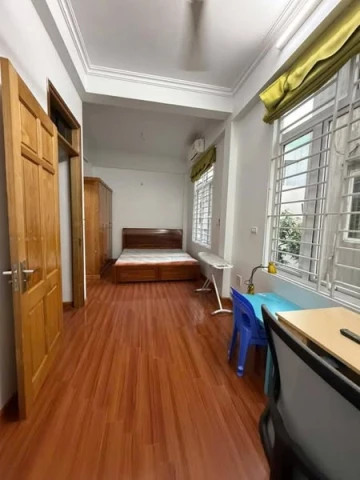 BÁN NHÀ GẦN TRƯỜNG —CON ĐI HỌC 2 PHÚT TỚI TRƯỜNG— CẦU DIỄN—38M—5 TẦNG—GIÁ 5,2 TỶ—GẦN Ô TÔ GIÁ _CÓ THƯƠNG LƯỢNG