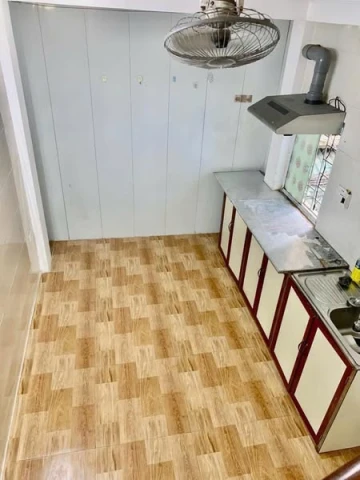Mình CHÍNH CHỦ bán nhà ngõ Tôn Đức Thắng - Cách 3 nhà ra mặt phố, đứng trước nhà nhìn ra được phố.