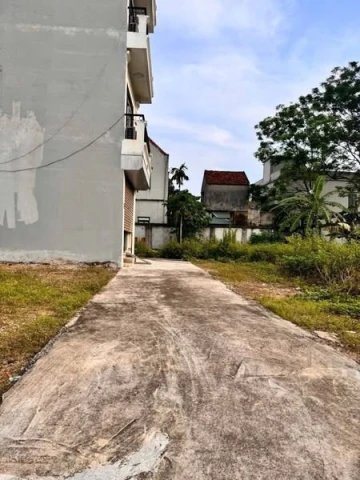 SIÊU PHẨM KHUÔN TIỀN 🚘 Ô TÔ ĐỖ CỬA