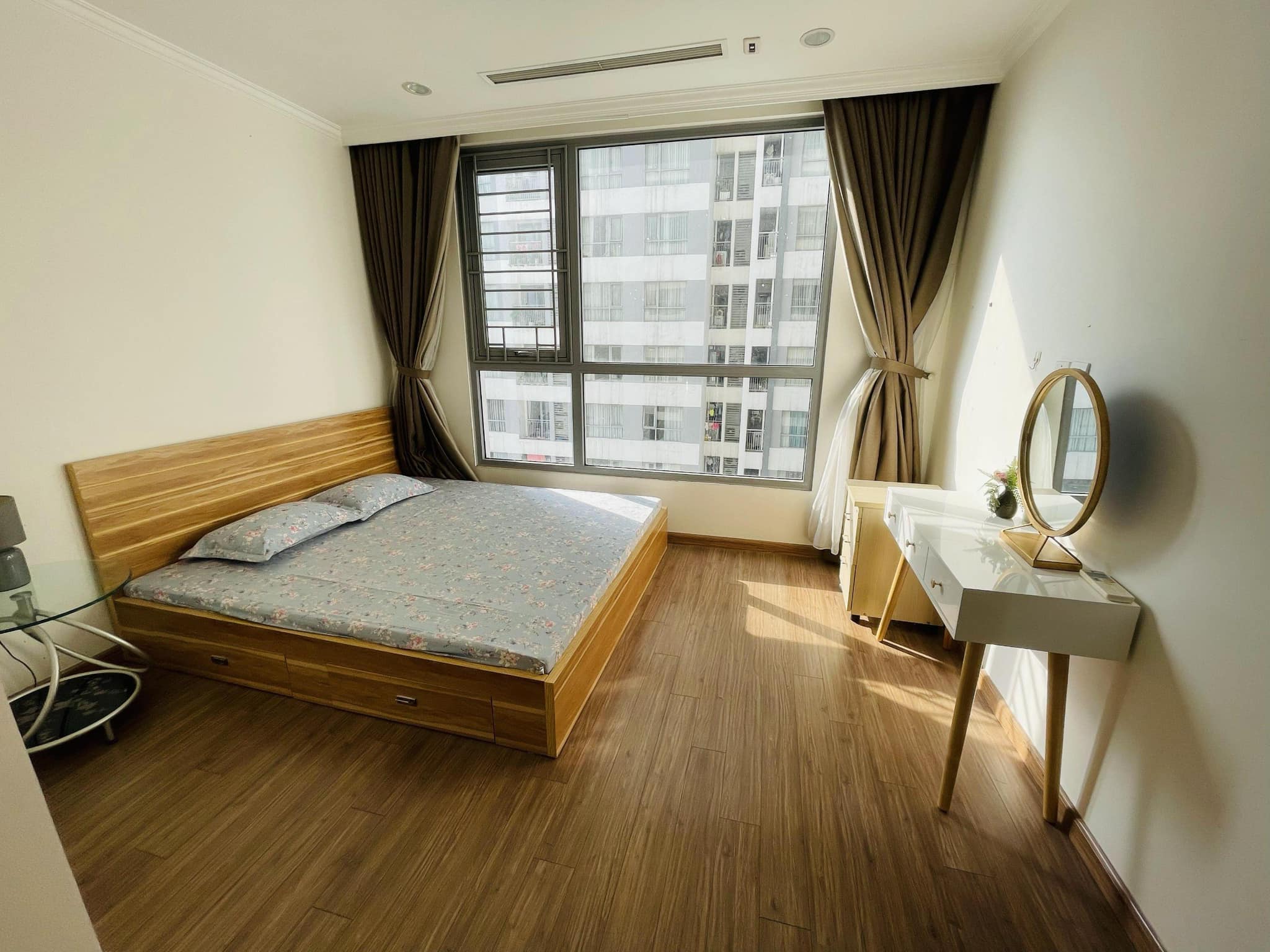 Cho thuê căn hộ 2 phòng ngủ Park tầng trung khu đô thị Times City – 458 Minh Khai – giá 17,5tr