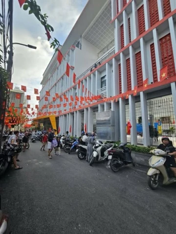 Giao thông cực thuận tiện: vài bước ra Võ Chí Công – Phạm Văn Đồng – Cầu Nhật Tân – Cầu Thăng Long, đi đâu cũng thông thoáng!