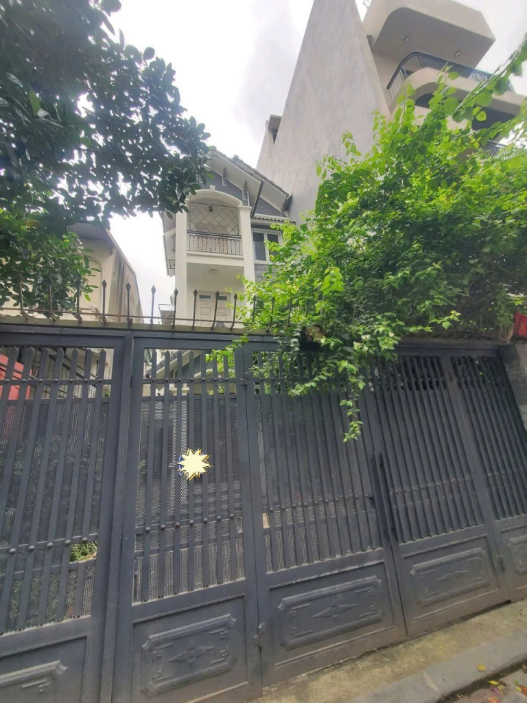 Bán biệt thự Ngọc Thuỵ,Long Biên 3 tầng,120m,mt6m oto vào nhà nhỉnh 21 tỷ