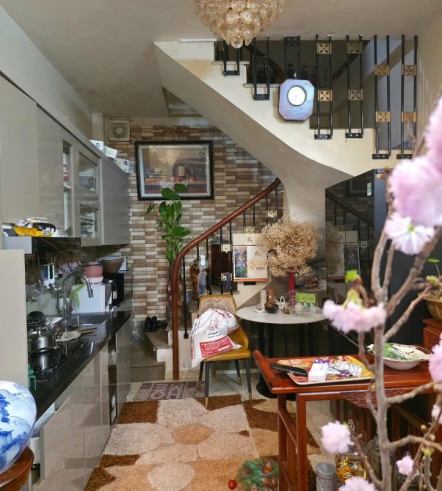 Bán  nhà Ái Mộ,Bồ Đề 5 tầng,30m oto đỗ cổng nhỉnh 7 tỷ