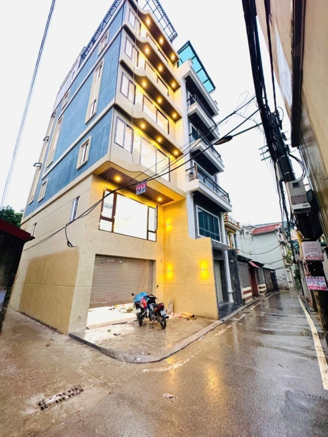 Bán nhà Bát Khối,Cổ Linh 7 tầng,80m,mt5m oto vào nhà nhỉnh 22 tỷ
