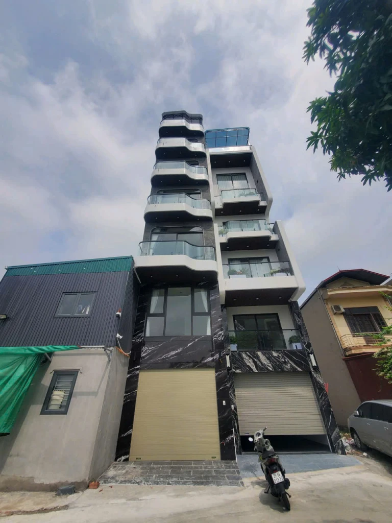 Bán nhà Bát Khối,Long Biên 7 tầng,52m,mt4m view hồ nhỉnh 12 tỷ