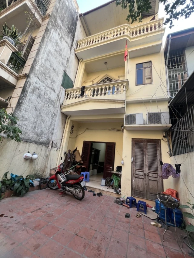 Bán nhà Bồ Đề,Long Biên 3 tầng,95m,mt5.2m oto vào nhà nhỉnh 19 tỷ