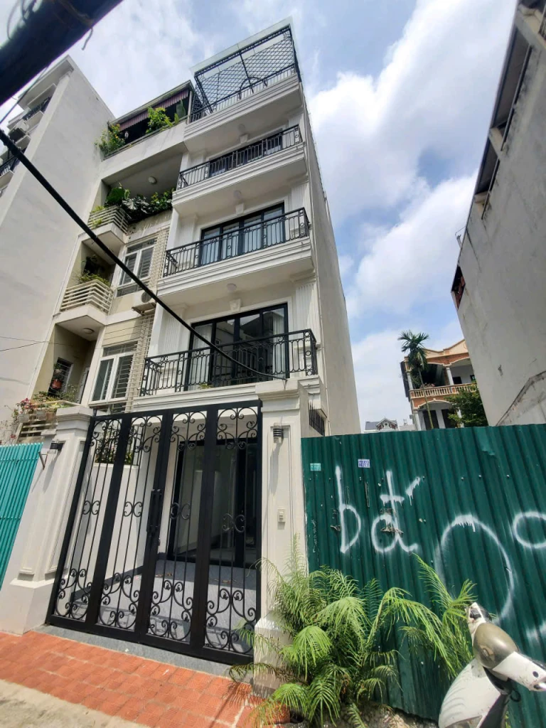 Bán nhà Bồ Đề,Long Biên 5 tầng,71m,mt4m oto vào nhà nhỉnh 19 tỷ