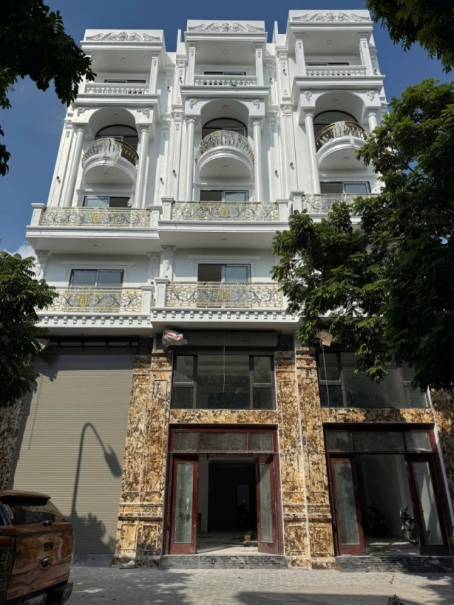 Bán nhà mặt phố Sài Đồng,Long Biên 7 tầng,80m2,mt4.4m oto tránh,kinh doanh nhỉnh 25 tỷ