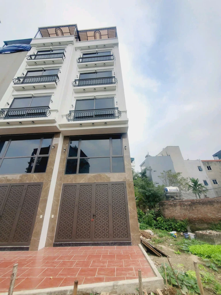 Bán nhà Cổ Linh,Long Biên 6 tầng,46m,mt4.5m oto đỗ cổng nhỉnh 11 tỷ