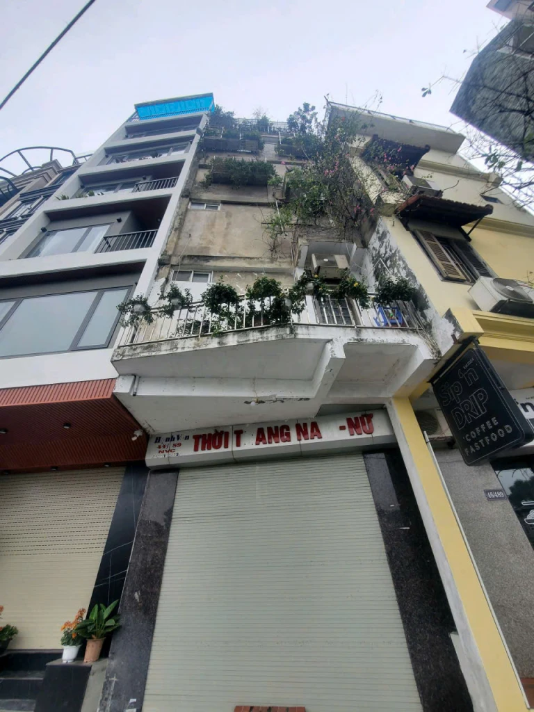 Bán nhà mặt hồ Nguyễn Văn Cừ,Long Biên 5 tầng,62m,mt4.7m oto tránh,kinh doanh nhỉnh 20 tỷ