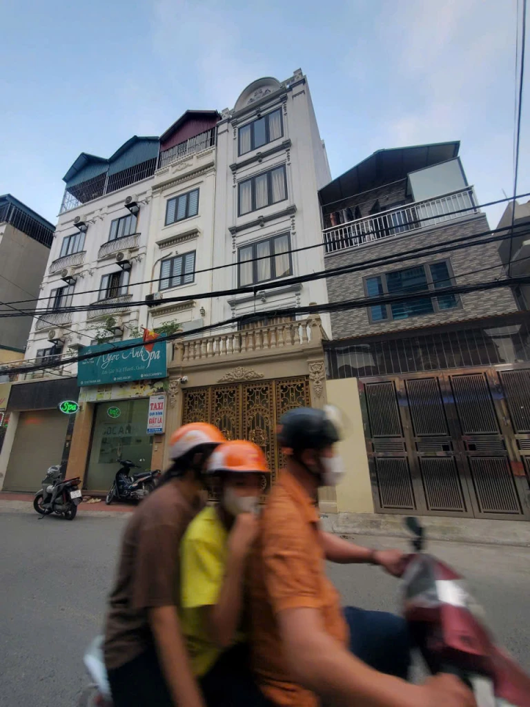 Bán nhà mặt phố Thanh Am,Long Biên 6 tầng,68m,mt4.4m kinh doanh nhỉnh 17 tỷ