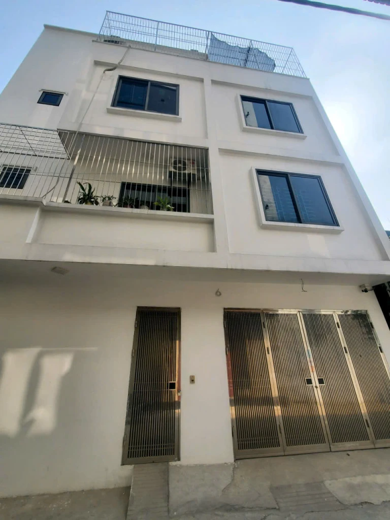 Bán nhà Ngô Gia Tự,Long Biên 4 tầng,74m,mt10m oto tránh nhỉnh 13 tỷ