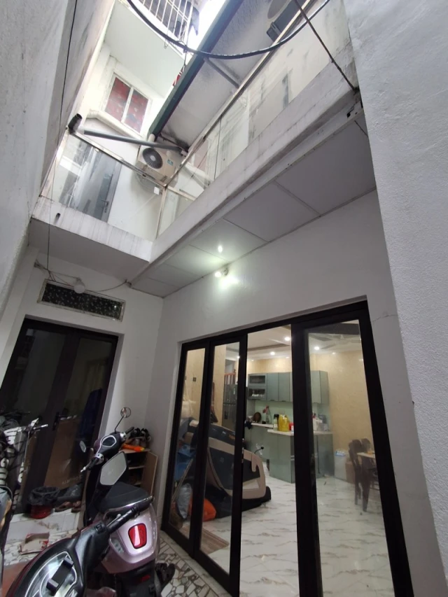 Bán nhà Ngọc Lâm,Long Biên 3 tầng,65m,mt5m gần oto nhỉnh 9 tỷ