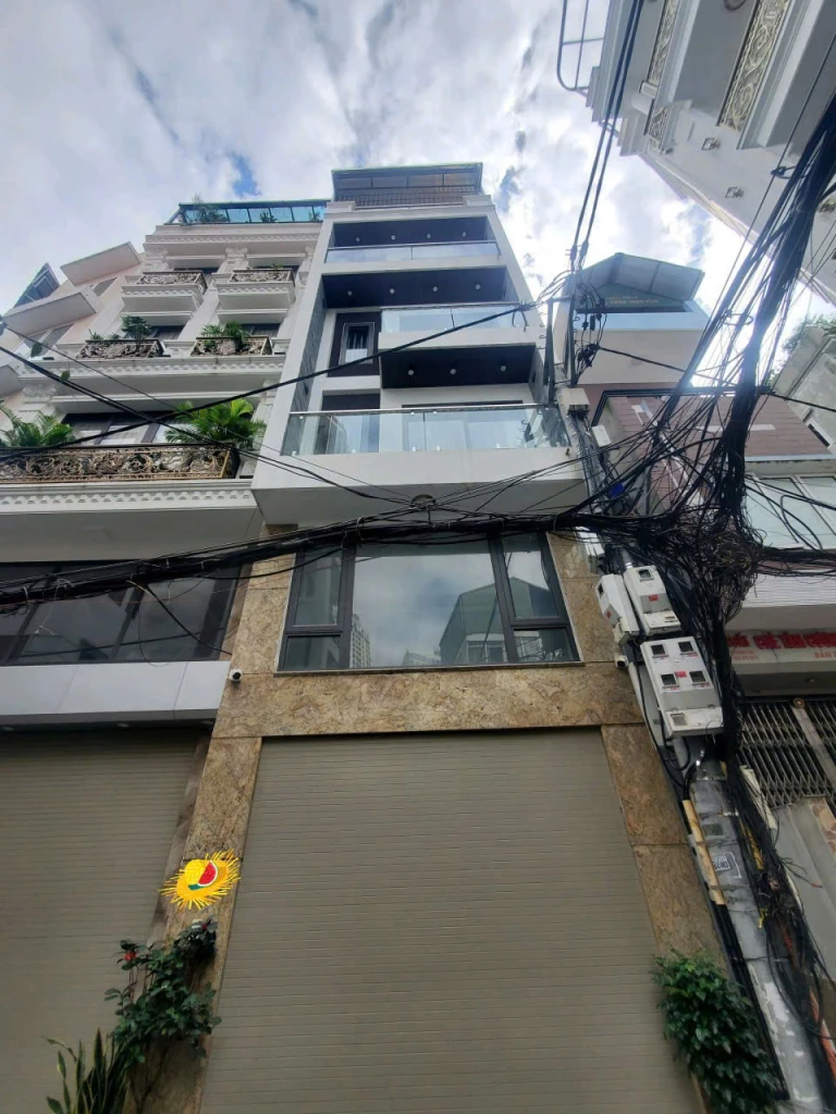 Bán nhà Ngọc Lâm,Long Biên 6 tầng,50m,mt4m oto vào nhà nhỉnh 16 tỷ