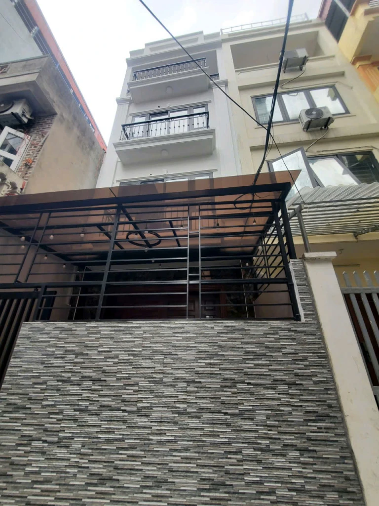 Bán nhà Ngọc Thuỵ,Long Biên 4 tầng,51m,mt4m gần phố nhỉnh 8 tỷ