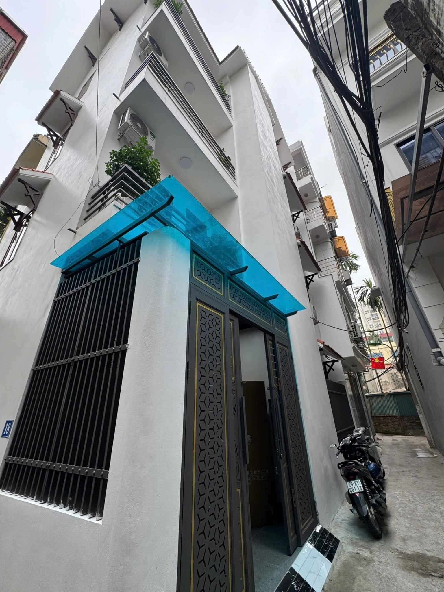 Bán nhà Nguyễn Văn Cừ,Long Biên 4 tầng,60m,mt7m gần oto nhỉnh 12 tỷ