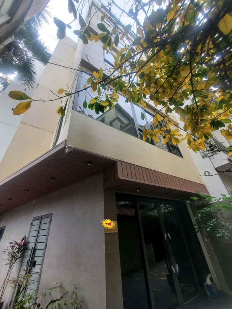 Bán nhà Nguyễn Văn Cừ,Long Biên 7 tầng,50m,mt4.8m oto vào nhà nhỉnh 12 tỷ