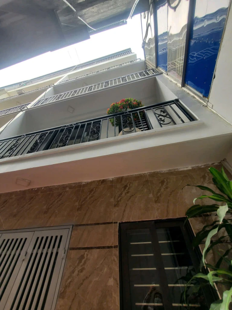 Bán nhà Phúc Lợi,Long Biên 5 tầng,35m,mt5m oto đỗ cổng nhỉnh 7 tỷ