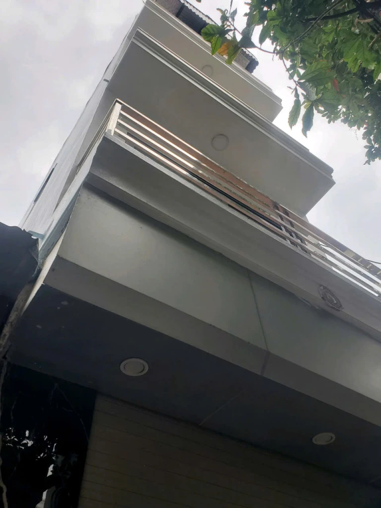 Bán nhà Thạch Bàn,Long Biên 4 tầng,50m oto đỗ cửa nhỉnh 8 tỷ