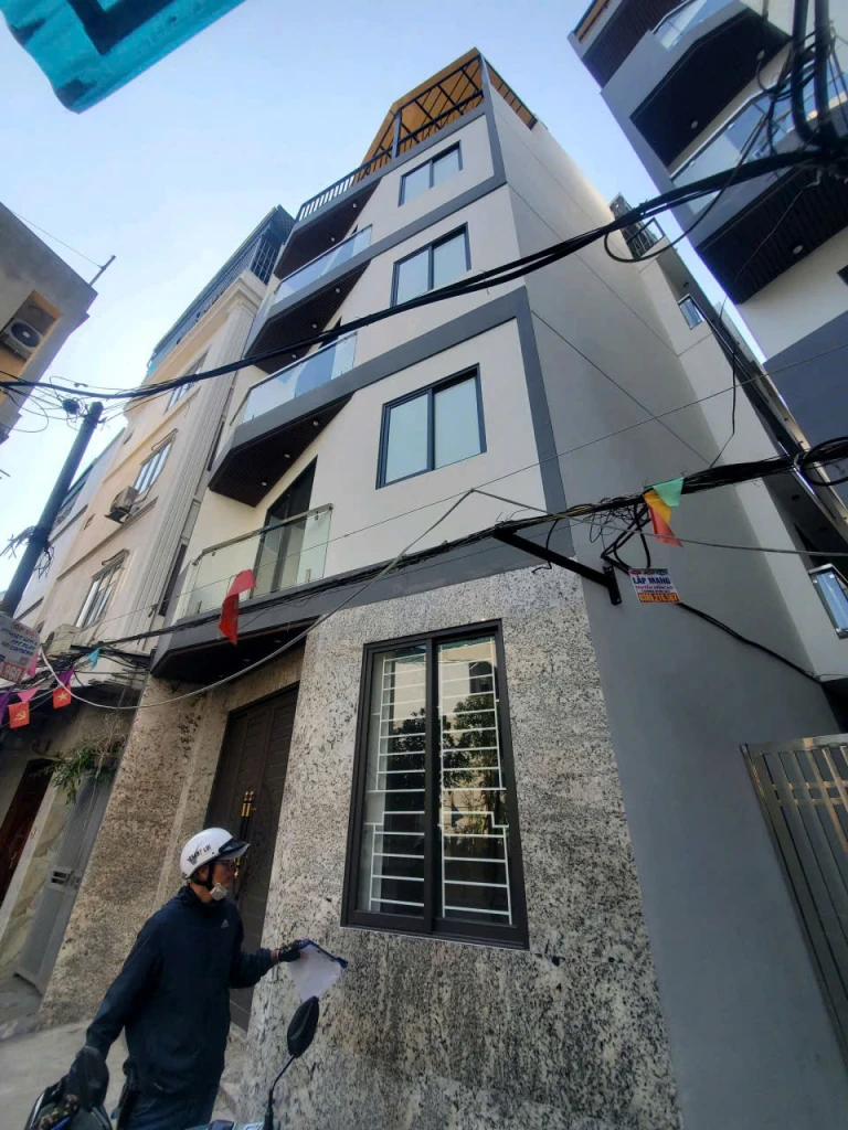 Bán nhà Thanh Am,Long Biên 5 tầng,31m,mt4.7m lô góc nhỉnh 5 tỷ