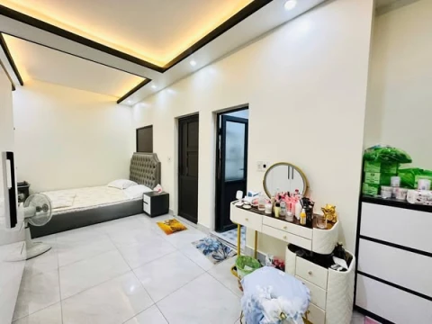 3 tầng ~ mặt ngõ thông ~ Dư Hàng ~ kd buôn bán sầm uất ~ tặng full nội thất