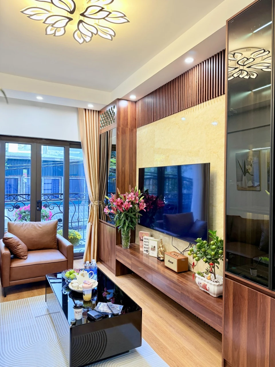 Ô TÔ ĐỖ CỔNG – PHÂN LÔ VIP – 2 THOÁNG TRƯỚC SAU – 30M RA MẶT PHỐ – Ở SƯỚNG