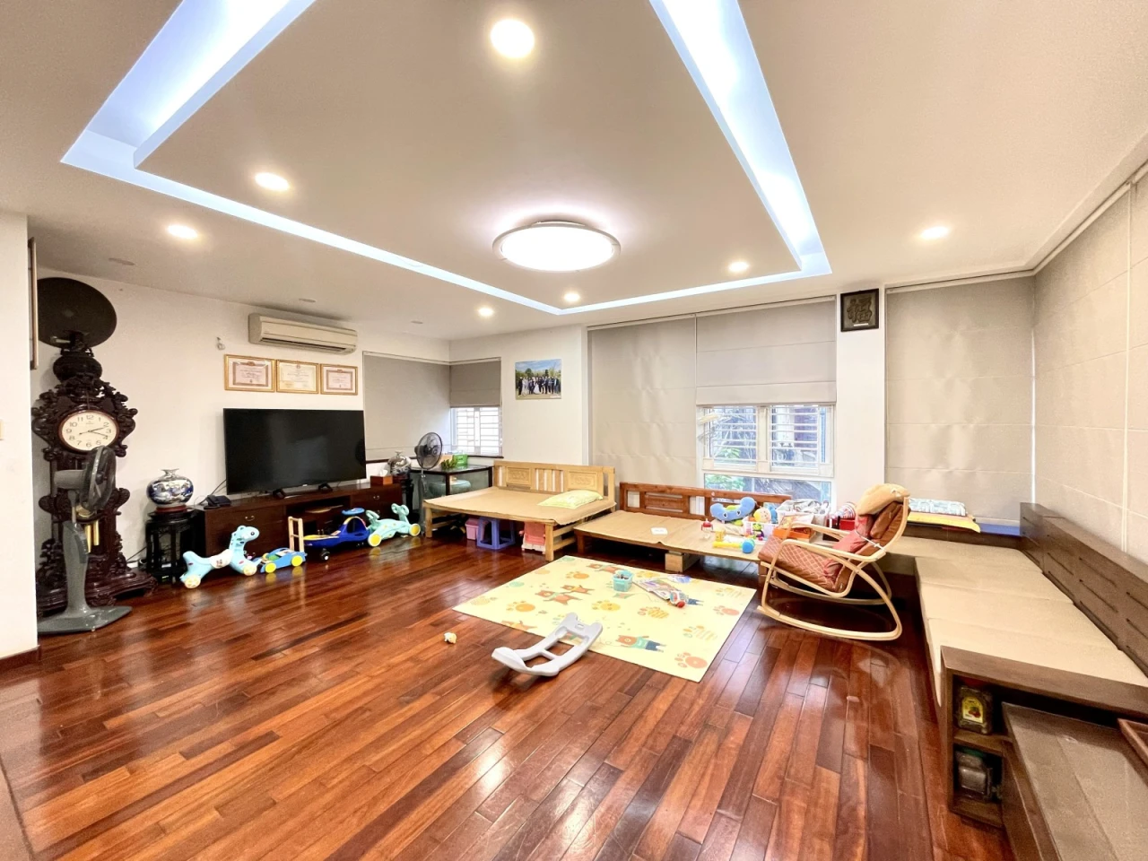 XÂY MỚI  – MẶT NGÕ -  Ô TÔ TRÁNH – KINH DOANH - 6 TẦNG THANG MÁY – DÂN TRÍ CAO - AN NINH TỐT