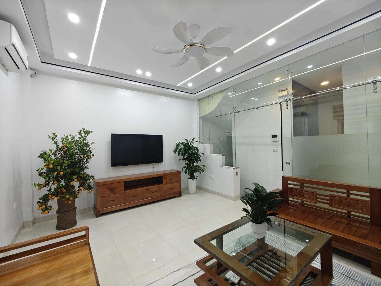 MẶT NGÕ Ô TÔ – MẶT TIỀN RỘNG – KINH DOANH ĐỈNH – GIAO THÔNG HUYẾT MẠCH