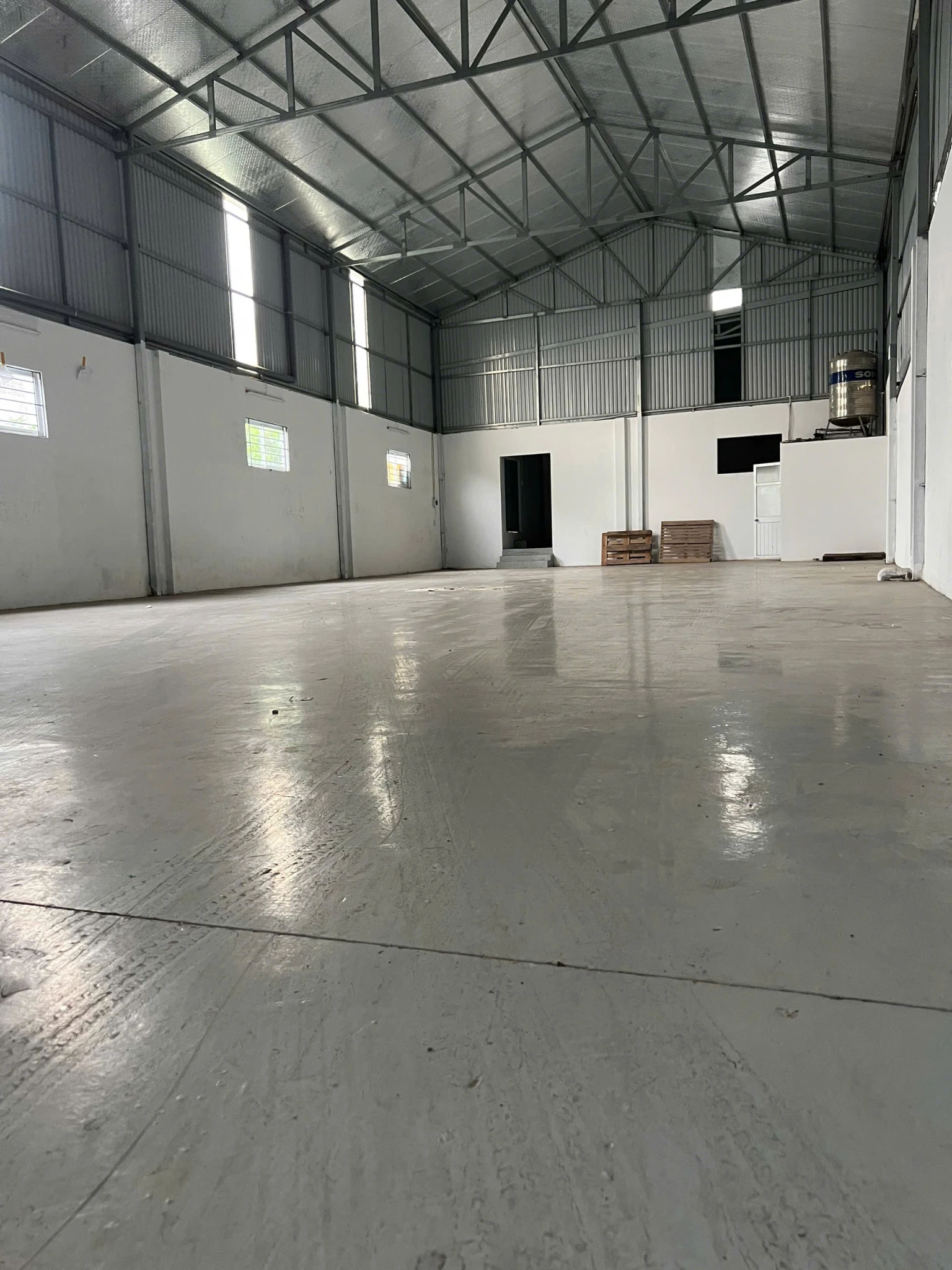 KHO, XƯỞNG 400m CHO THUÊ Tại.CỰ KHỐI. LONG BIÊN. HÀ NỘI