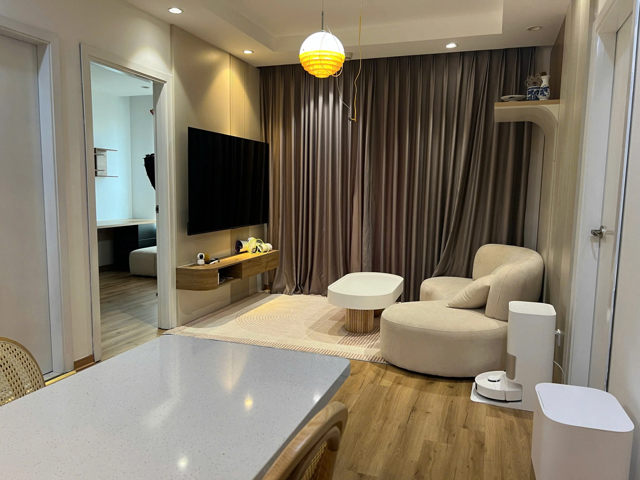 Tại 👉 cc SEASONS AVENUE bán căn 2 ngủ 71m2, giá 6.1 tỷ/ có slot ô tô