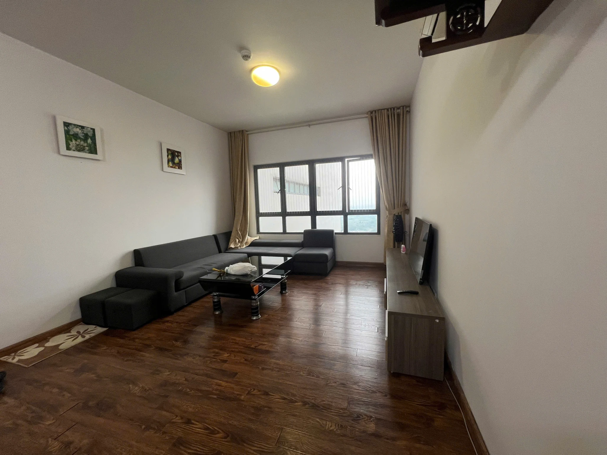 Căn hộ 2PN có dt 90m2 tại Mulberry Lane, tầng trung thoáng mát giá chốt 7 tỷ