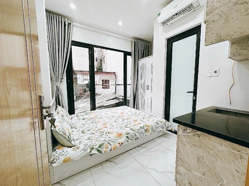 CCMN CẦU GIẤY 12 PHÒNG KK-DT 45M-DÒNG TIỀN 60TR/THÁNG GIÁ 11,980 TỶ-THANG MÁY-PCCC ĐẠT CHUẨN