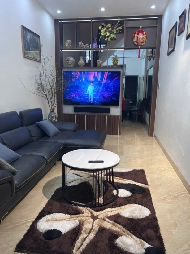 DỊCH VỌNG CẦU GIẤY 68M x5 TẦNG 15,5 TỶ NGÕ THẲNG,GẦN PHỐ,LÔ GÓC,Ô CHỜ THANG MÁY