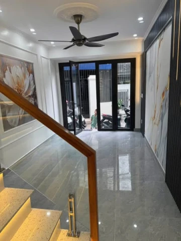 Do không có nhu cầu sử dụng , chủ nhà cần bán nhà 3 tầng ngõ nông rộng xây mới hiện đại vị trí tại Trung Hành - Đằng Lâm