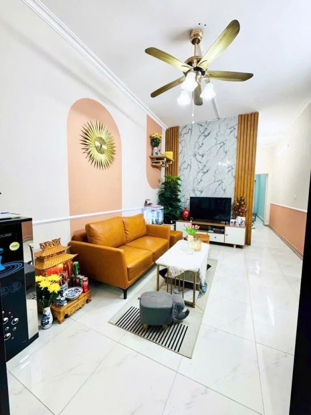 BÁN CĂN HỘ TẬP THỂ ĐƯỜNG CẦU GIẤY 50M 4.8 TỶ