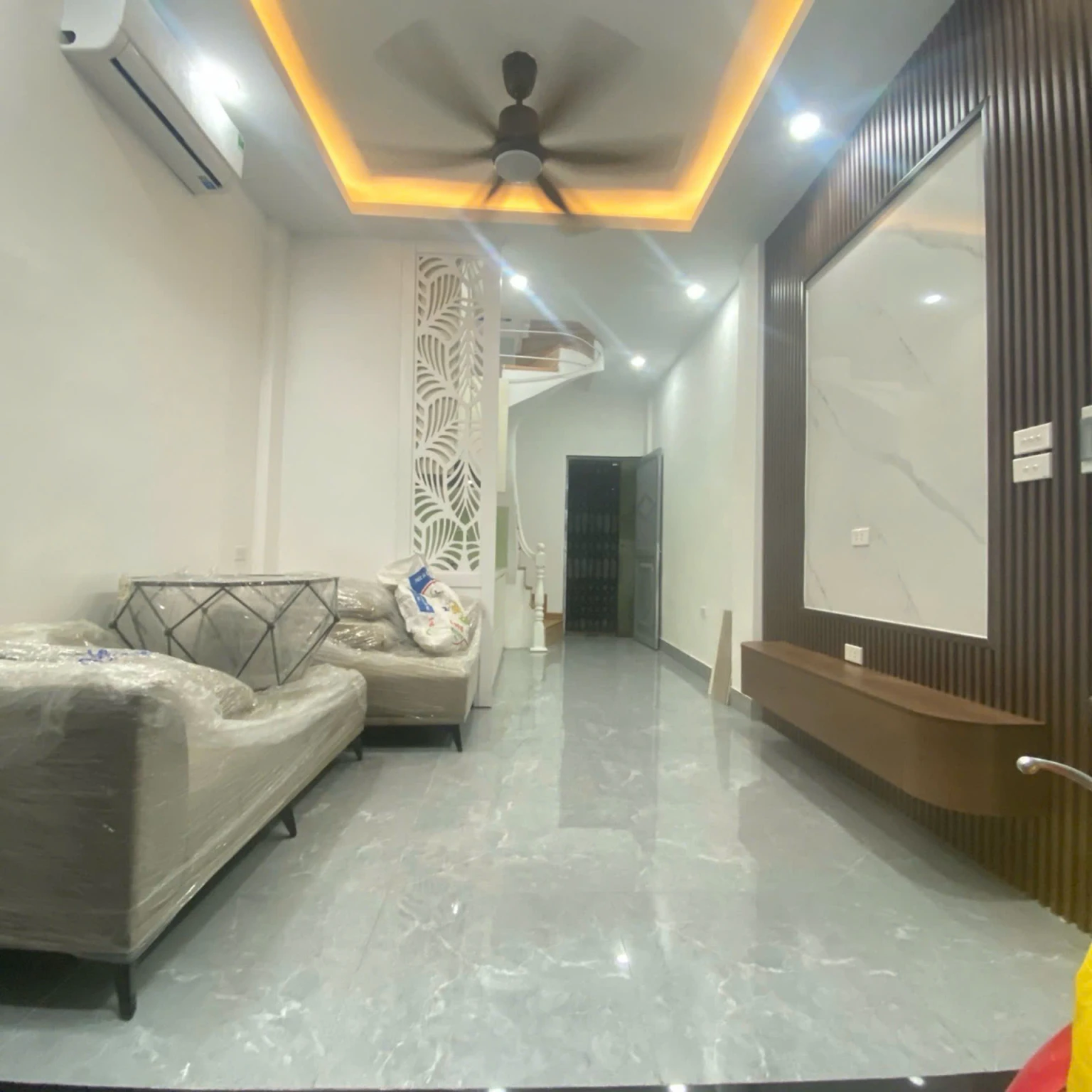 BÁN NHÀ TÔN ĐỨC THẮNG, ĐỐNG ĐA 17M 4.2 TỶ