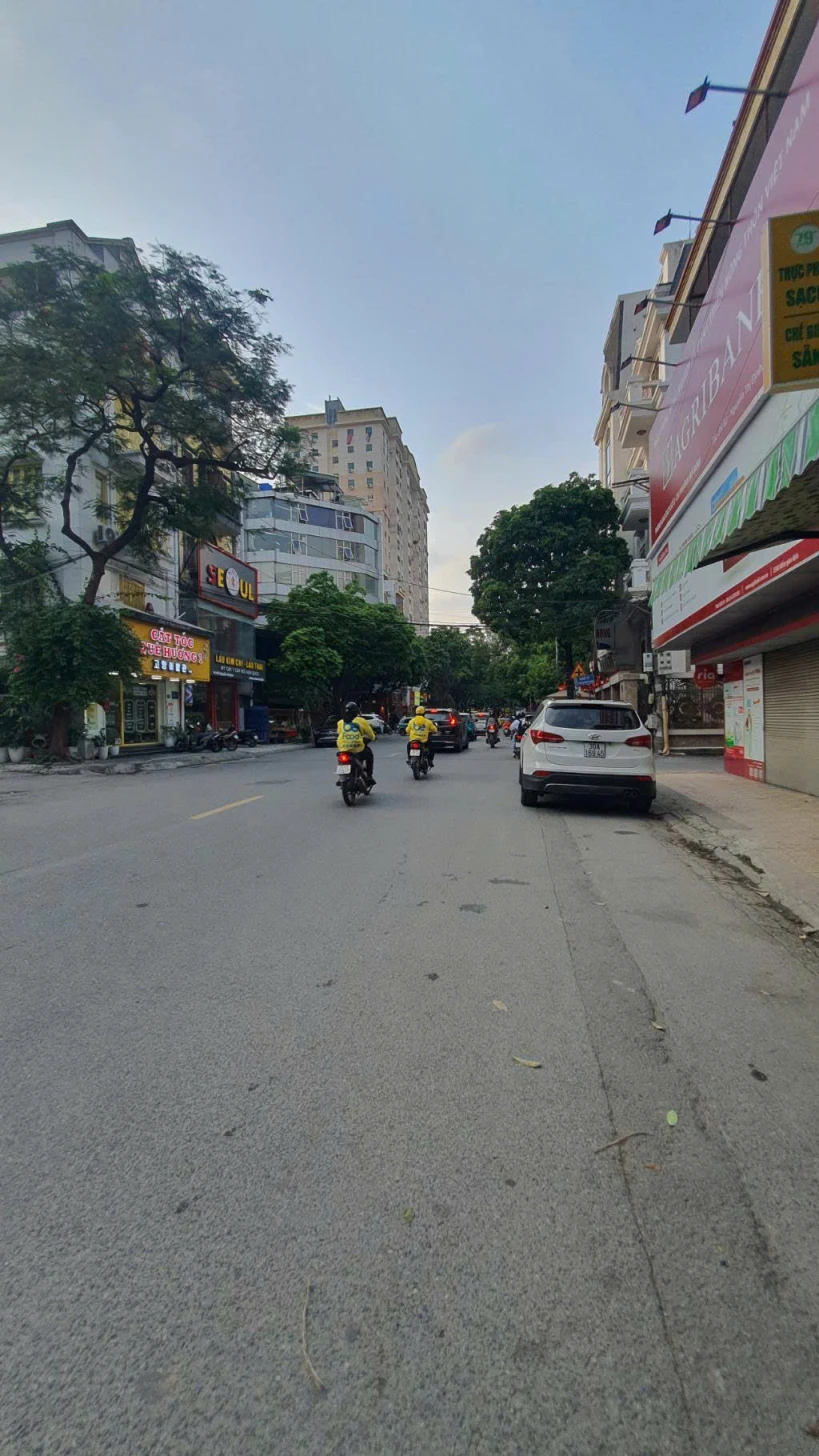 BÁN NHÀ PHÂN LÔ LIỀN KỀ NGUYỄN THỊ ĐỊNH, TRUNG HOÀ, YÊN HOÀ, CẦU GIẤY 63M 33.8 TỶ