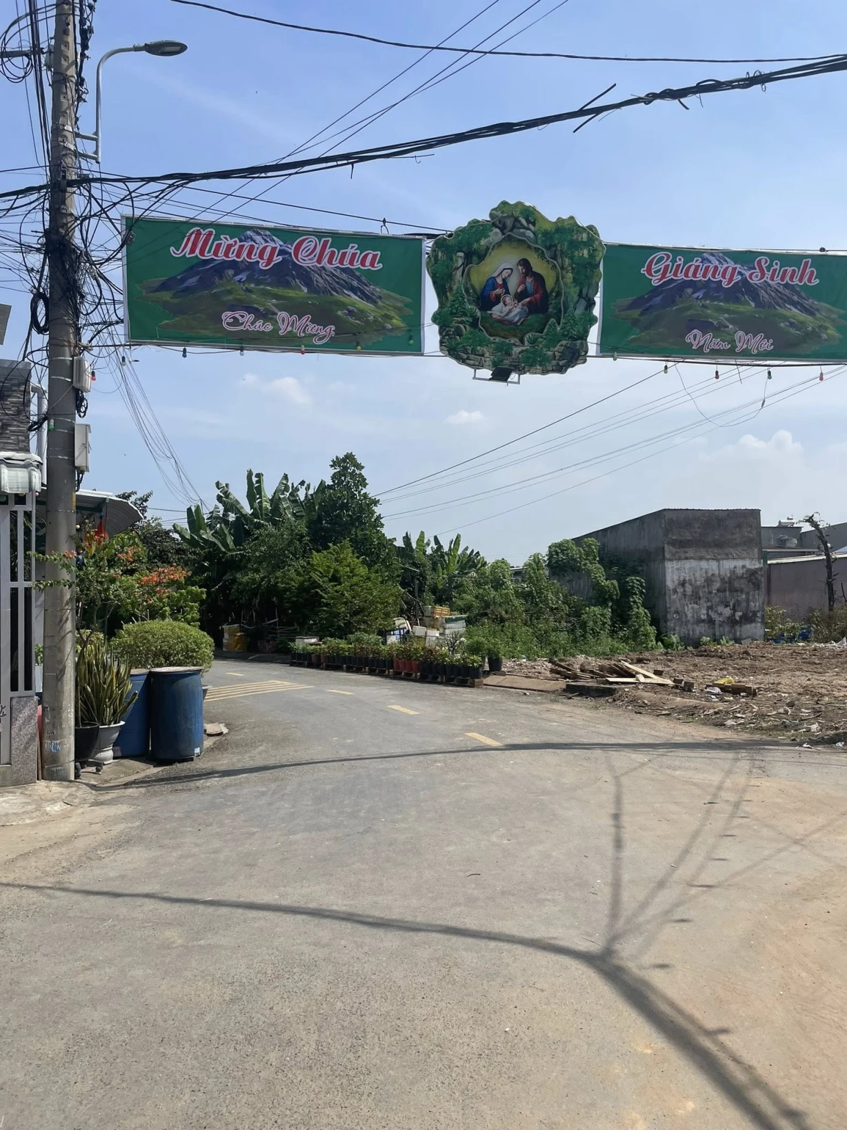 Bán đất mặt tiền nhựa 12m ngang 5x17m giá 5 tỷ Đường Đông Thạnh 7-3