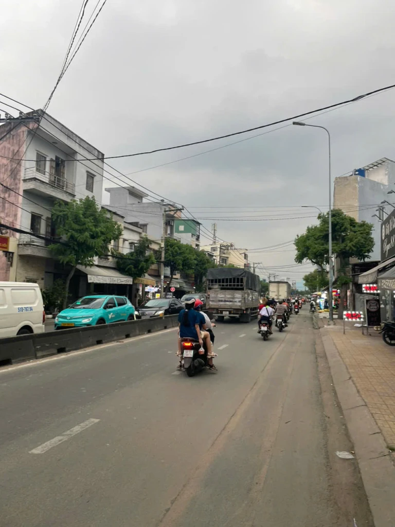 Bán nhà mặt tiền 10x25m giá 23 tỷ Đường Nguyễn Thị Sóc