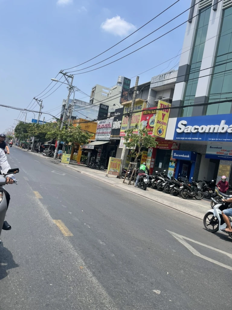 Bán nhà 2 mặt tiền ngang 26m tổng 2500m2 giá 170 tỷ Nguyễn Ảnh Thủ